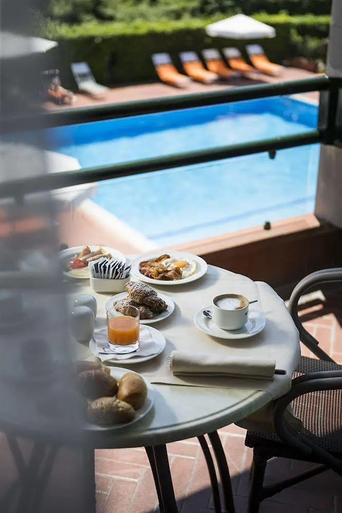 Versilia Holidays Hotel Forte dei Marmi